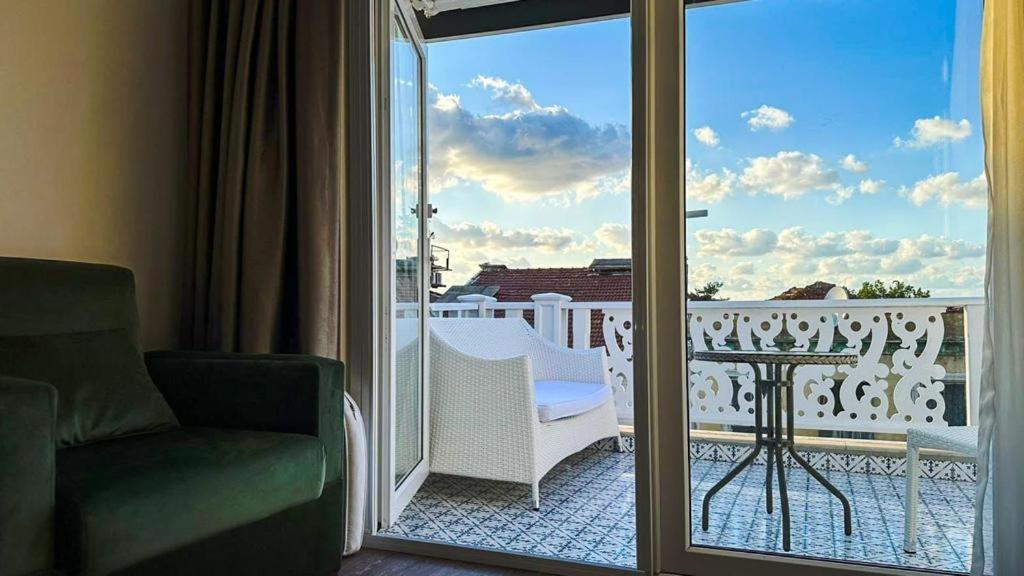 Hi Hotel Ivy Bueyuekada Πριγκηπονήσια Εξωτερικό φωτογραφία