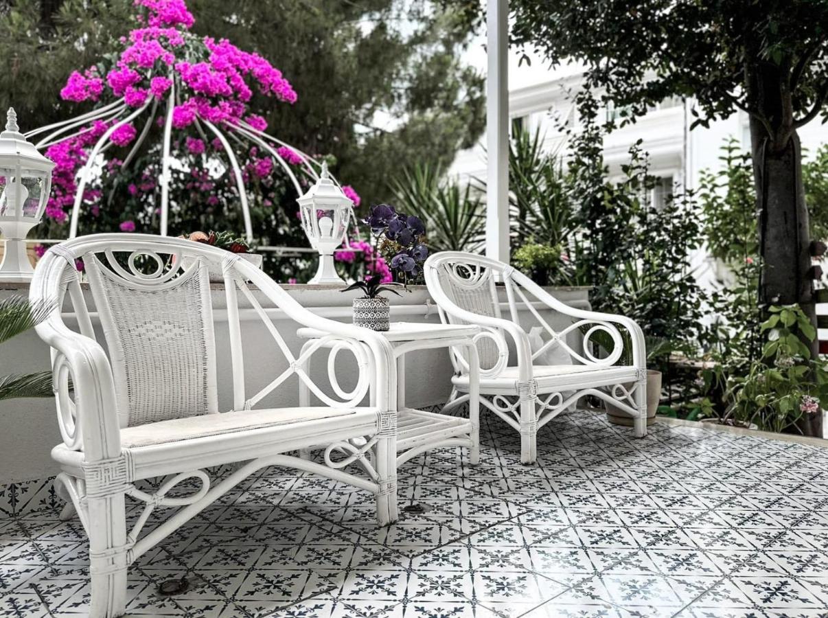 Hi Hotel Ivy Bueyuekada Πριγκηπονήσια Εξωτερικό φωτογραφία