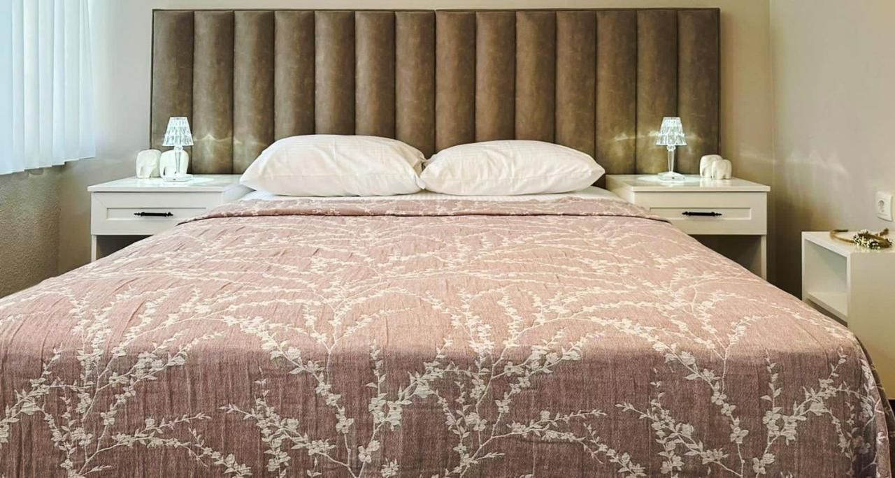 Hi Hotel Ivy Bueyuekada Πριγκηπονήσια Εξωτερικό φωτογραφία