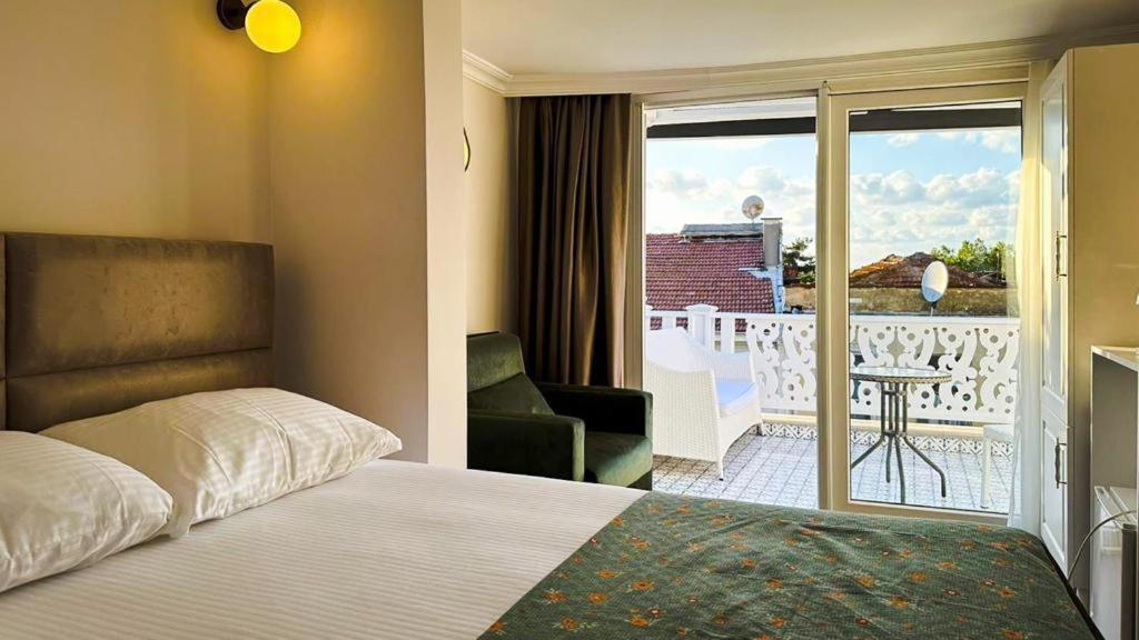 Hi Hotel Ivy Bueyuekada Πριγκηπονήσια Εξωτερικό φωτογραφία