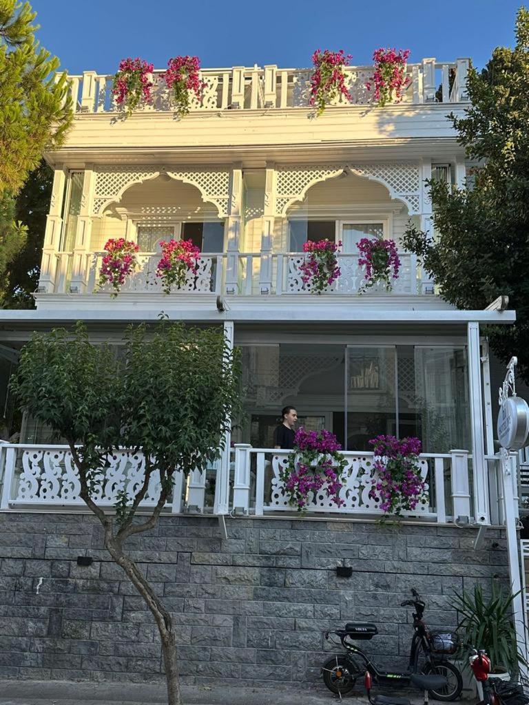 Hi Hotel Ivy Bueyuekada Πριγκηπονήσια Εξωτερικό φωτογραφία