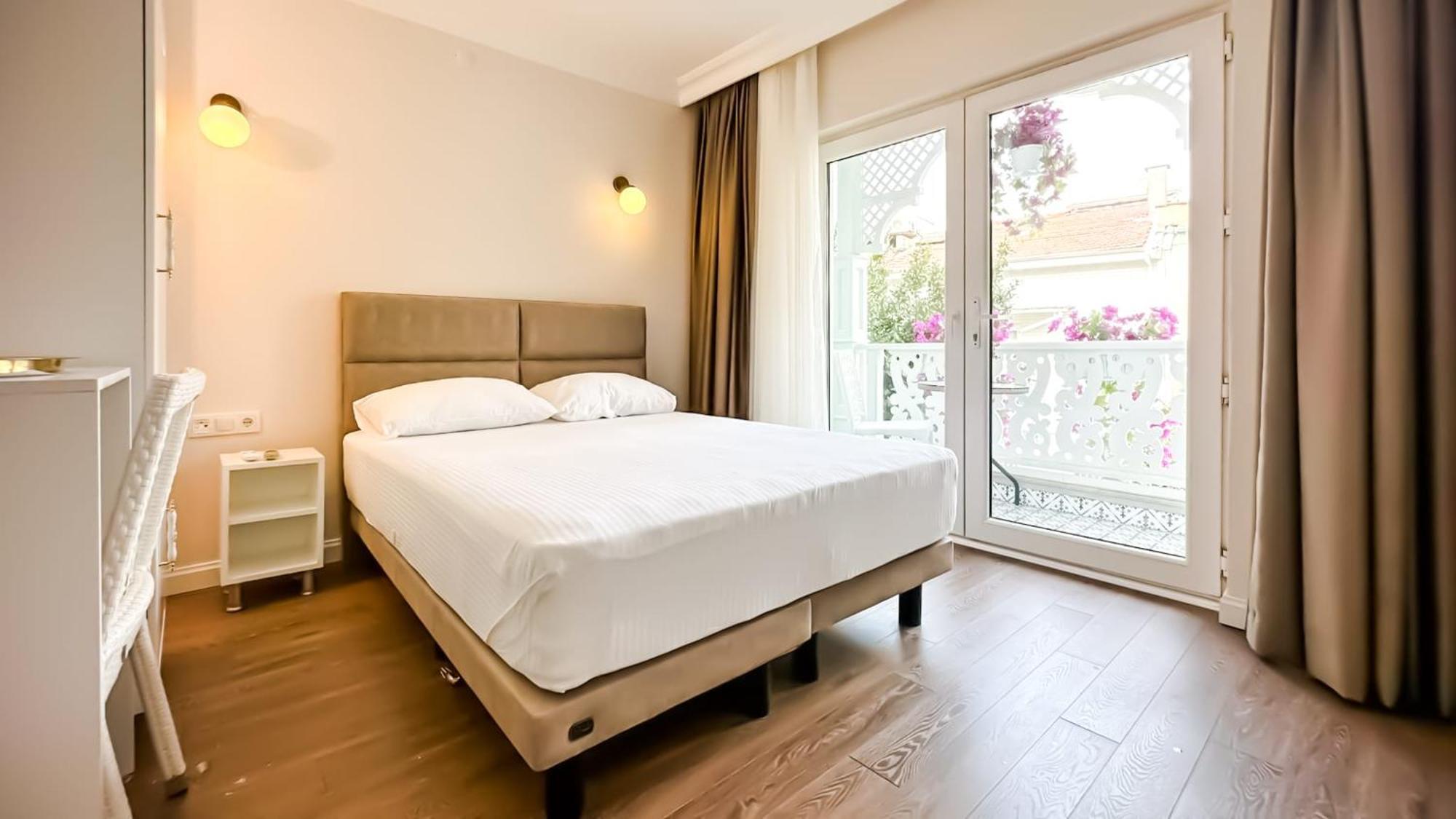 Hi Hotel Ivy Bueyuekada Πριγκηπονήσια Εξωτερικό φωτογραφία