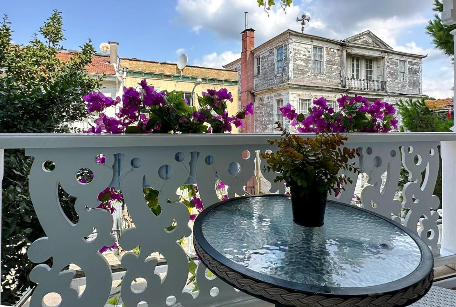 Hi Hotel Ivy Bueyuekada Πριγκηπονήσια Εξωτερικό φωτογραφία